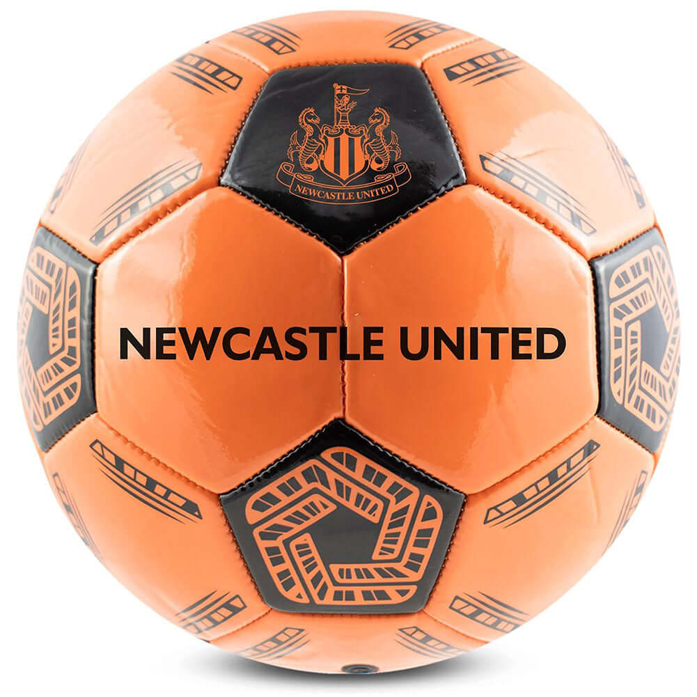 Newcastle United FC LED Glow Football LKT Sport Orange LED glow 32 panel footballFeaturing a black crest and Newcastle United text30 hours of continuous light up fun!Bounce activated with auto turn offBatteries included, fill 7.5-8.5 PSI for optimal bounc