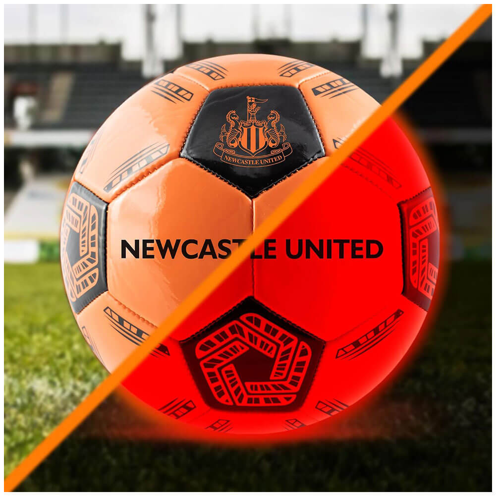 Newcastle United FC LED Glow Football LKT Sport Orange LED glow 32 panel footballFeaturing a black crest and Newcastle United text30 hours of continuous light up fun!Bounce activated with auto turn offBatteries included, fill 7.5-8.5 PSI for optimal bounc