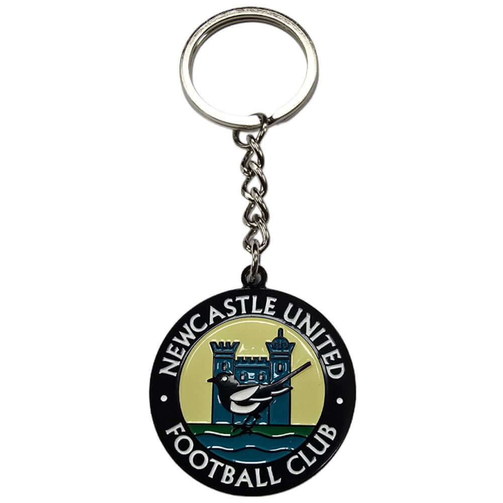 Newcastle United FC Retro 76-83 Crest Keyring & Badge Set LKT Sport Football>Premier League>Newcastle United FC Keychains