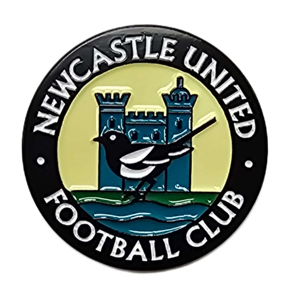 Newcastle United FC Retro 76-83 Crest Keyring & Badge Set LKT Sport Football>Premier League>Newcastle United FC Keychains