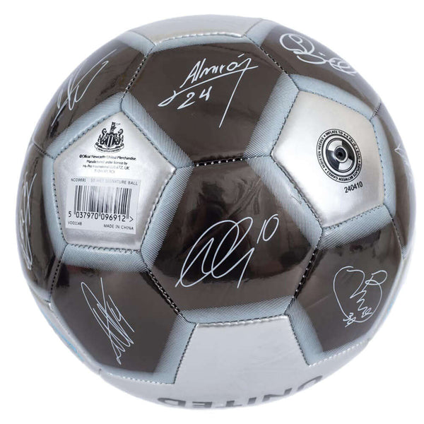 Newcastle United FC Sig 26 Football LKT Sport High spec 26 panel synthetic footballStriking silver and grey colours featuring the Newcastle crest and official player signature printsSuitable for 14 yrs and olderOfficial licensed productSize 5 footballAppr