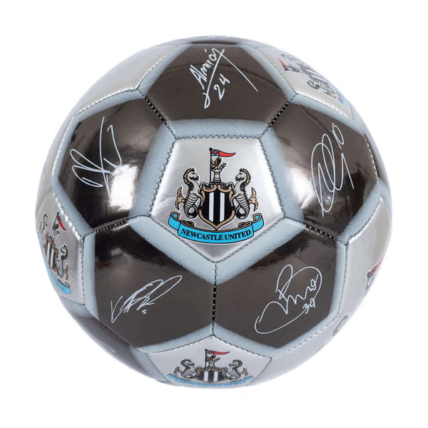 Newcastle United FC Sig 26 Skill Ball LKT Sport High spec 26 panel footballStriking Newcastle United FC branding featuring the Newcastle crest plus official player signature printsSkill practice ball suitable for all agesOfficial licensed productSize 1 fo