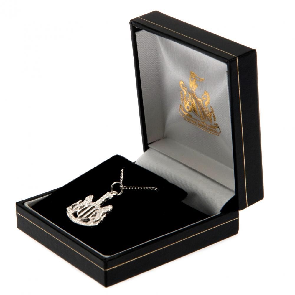 Newcastle United FC Sterling Silver Pendant & Chain LKT Sport Sterling silver pendant and necklace Featuring a Newcastle crest pendant on a chain necklace With a lobster clasp Official licensed product Chain approx 49cm (19in) Pendant approx 15mm x 22mm P
