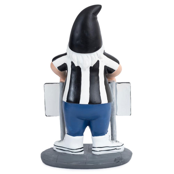 Newcastle United FC Street Sign Gnome LKT Sport Resin garden gnome wearing classic home kit coloursFeaturing the St James' Park street signOfficial Licensed MerchandiseApprox 25cm tall Lawn Ornaments