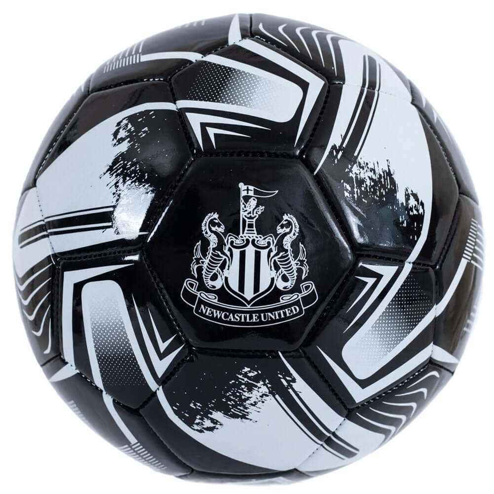 Newcastle United FC Turbine Football LKT Sport 32 panel everyday PVC FootballFeatures white Newcastle crest on a turbine design ballSuitable for 14 yrs and olderOfficial licensed productSize 5 footballApprox 69cm in circumference Soccer Balls Imagen principal del producto