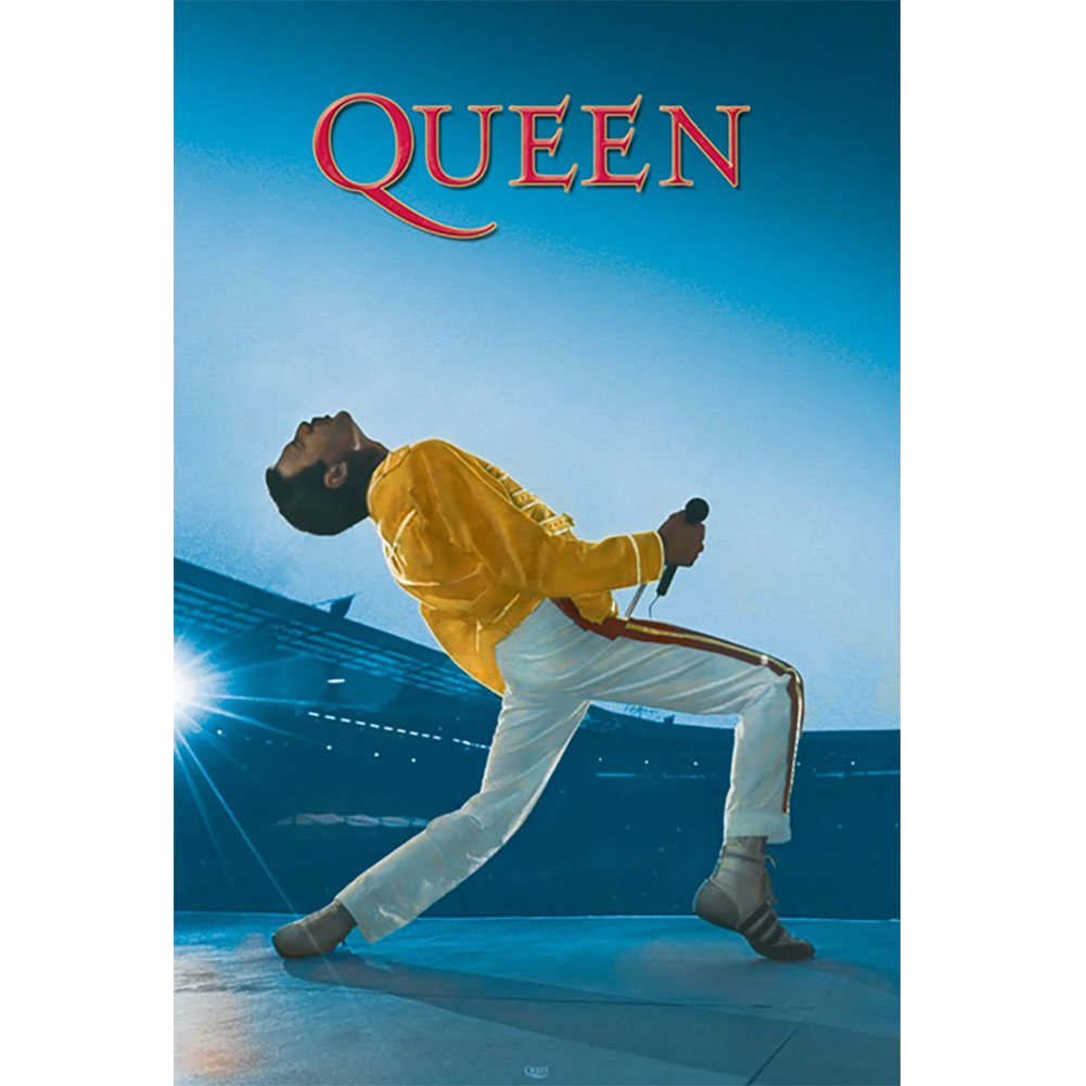 Queen Poster Wembley 45 LKT Sport Rolled maxi posterFeatures the one and only Freddie Mercury at Live Aid, Wembley in 1985 at his very best!High resolution artworkPrinted on 150gsm gloss paperOfficial licensed productApprox 61cm x 91cm Posters