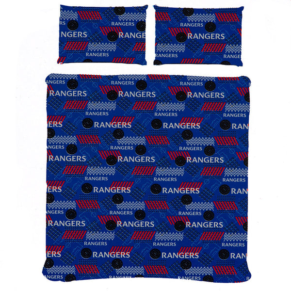 Rangers FC Pulse Double Duvet Set LKT Sport Striking pulse design reversible duvet cover with a large club crest in the centrePillowcases feature a large full colour club crestMulti crest design on the reverse52% polyester 48% cotton machine washableOffic