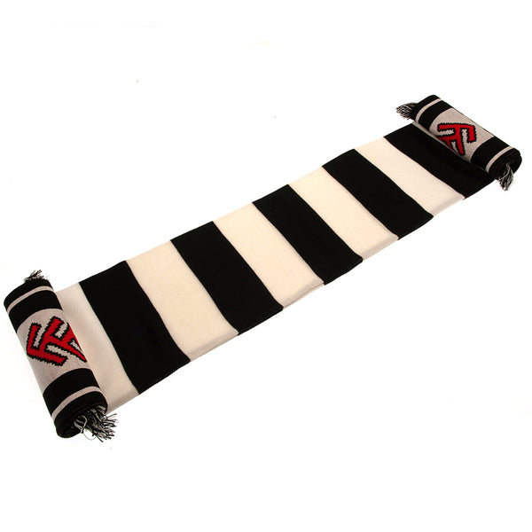 https://imageoffloads.taylorsmerchandise.com/wp-content/uploads/TM-01378-Fulham-FC-Bar-Scarf.jpg