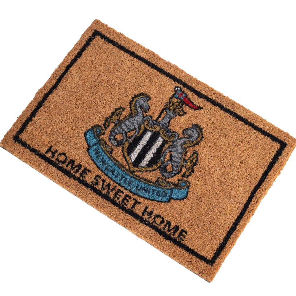  https://imageoffloads.taylorsmerchandise.com/wp-content/uploads/TM-04253-Newcastle-United-FC-Doormat-1.jpg