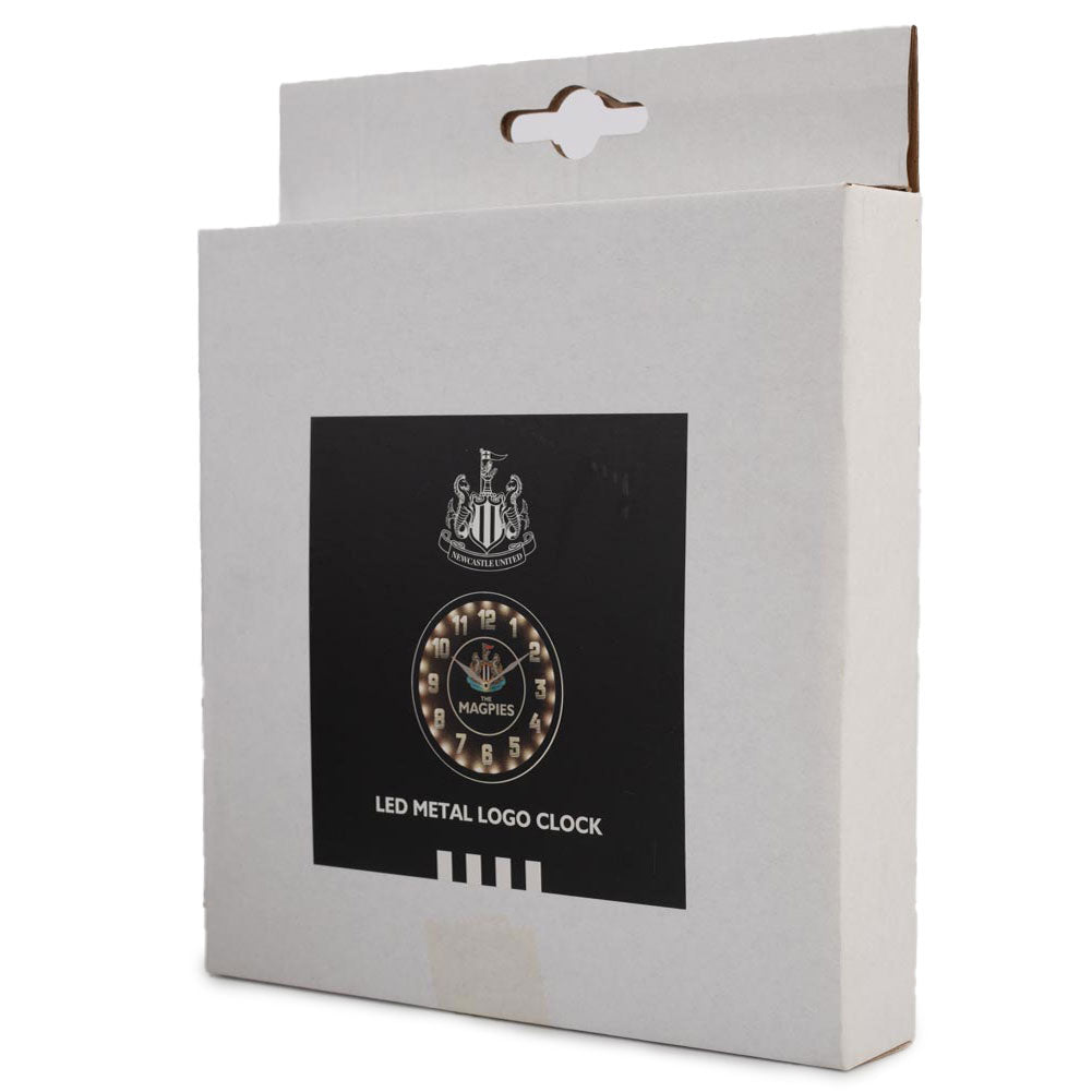  https://imageoffloads.taylorsmerchandise.com/wp-content/uploads/TM-04265-Newcastle-United-FC-Metallic-Wall-Clock-Black-3.jpg