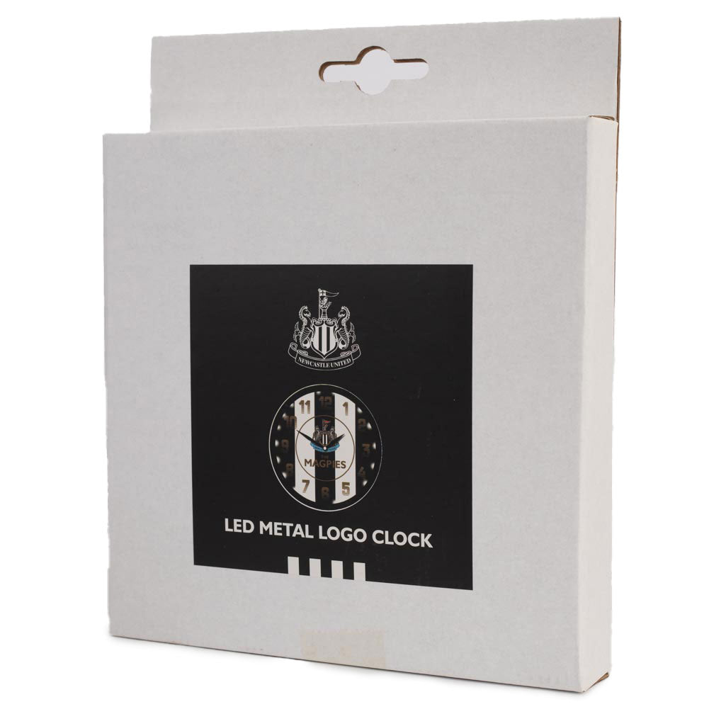  https://imageoffloads.taylorsmerchandise.com/wp-content/uploads/TM-04266-Newcastle-United-FC-Metallic-Wall-Clock-Stripe-3.jpg