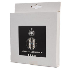  https://imageoffloads.taylorsmerchandise.com/wp-content/uploads/TM-04266-Newcastle-United-FC-Metallic-Wall-Clock-Stripe-3.jpg