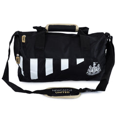 https://imageoffloads.taylorsmerchandise.com/wp-content/uploads/TM-04486-Newcastle-United-FC-Stripe-Duffle-Bag-1.jpg