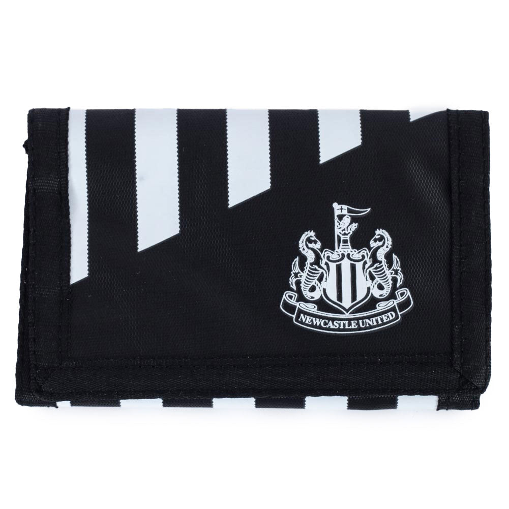  https://imageoffloads.taylorsmerchandise.com/wp-content/uploads/TM-04496-Newcastle-United-FC-Stripe-Wallet-1.jpg