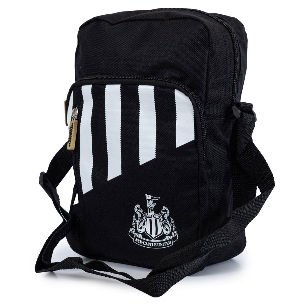  https://imageoffloads.taylorsmerchandise.com/wp-content/uploads/TM-04514-Newcastle-United-FC-Stripe-Shoulder-Bag-2.jpg