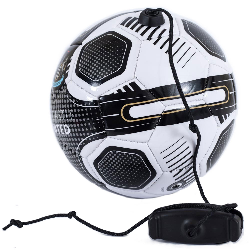  https://imageoffloads.taylorsmerchandise.com/wp-content/uploads/TM-04559-Newcastle-United-FC-Size-2-Skills-Trainer-2.jpg