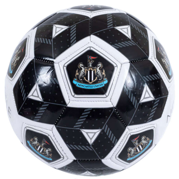  https://imageoffloads.taylorsmerchandise.com/wp-content/uploads/TM-04572-Newcastle-United-FC-Hex-Size-3-Football-1.jpg