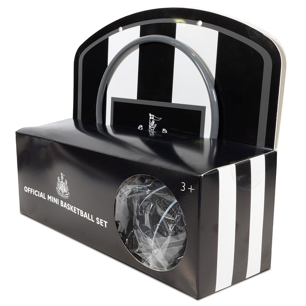  https://imageoffloads.taylorsmerchandise.com/wp-content/uploads/TM-04611-Newcastle-United-FC-Mini-Basketball-Set-3.jpg