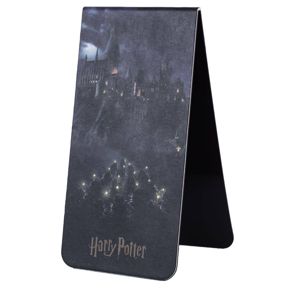 https://imageoffloads.taylorsmerchandise.com/wp-content/uploads/TM-05601-Harry-Potter-Hogwarts-Castle-Magnetic-Bookmark.jpg Imagen principal del producto