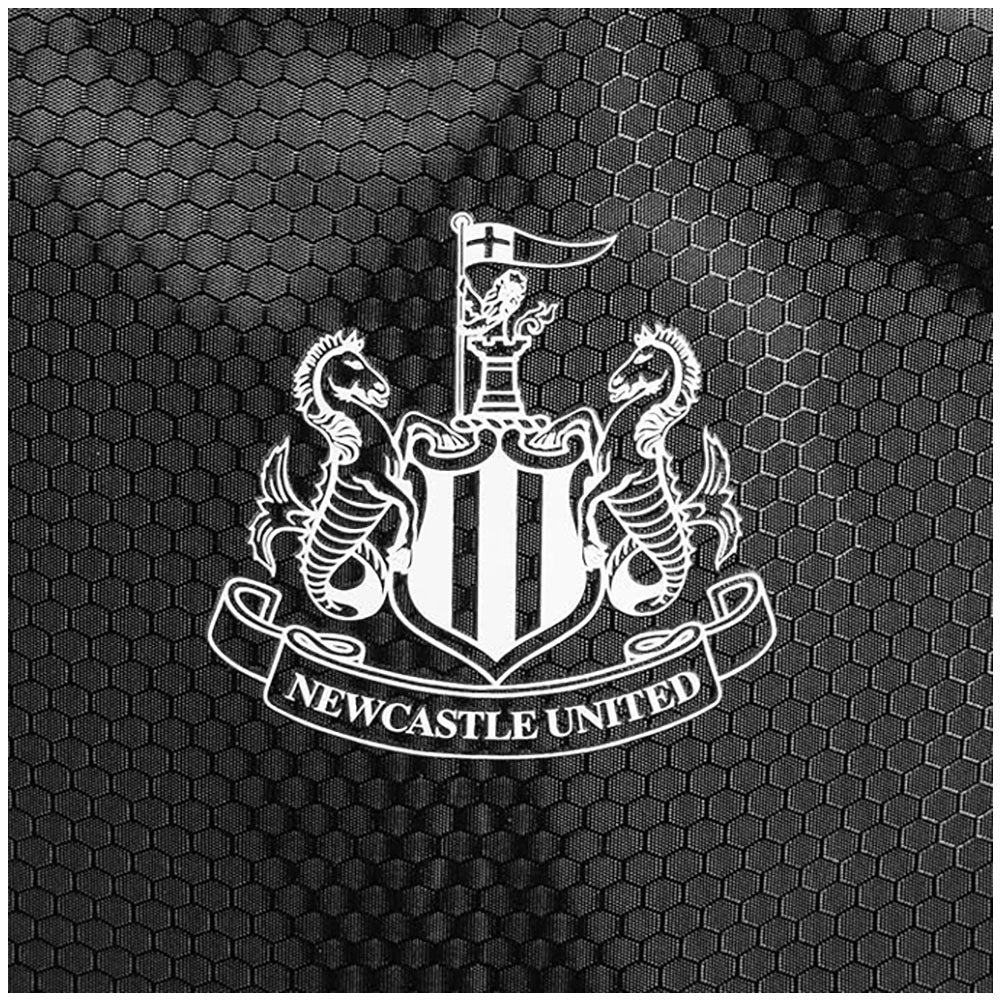  https://imageoffloads.taylorsmerchandise.com/wp-content/uploads/TM-06592-Newcastle-United-FC-Premium-Backpack-3.jpg