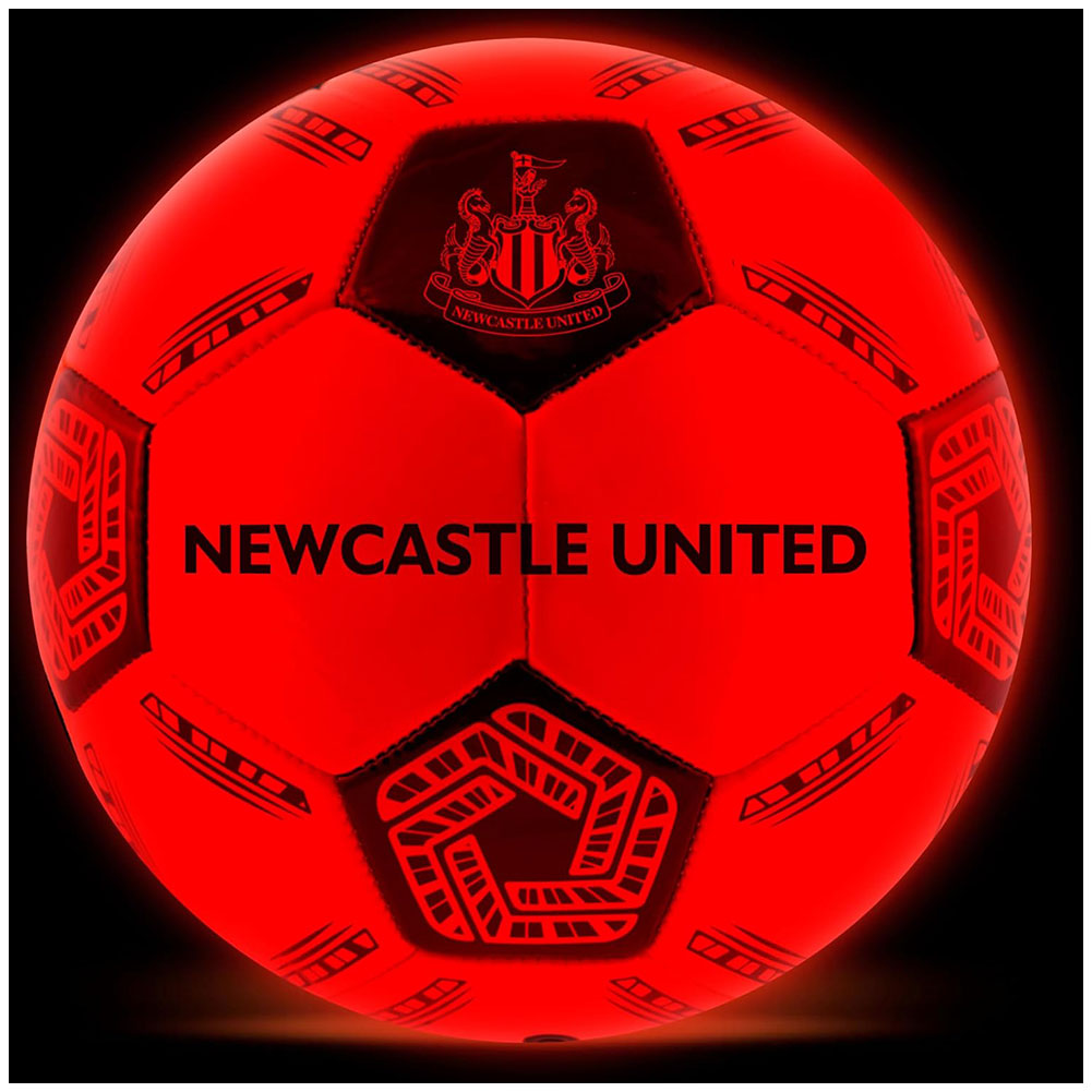  https://imageoffloads.taylorsmerchandise.com/wp-content/uploads/TM-06669-Newcastle-United-FC-LED-Glow-Football-2.jpg