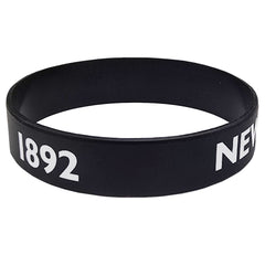  https://imageoffloads.taylorsmerchandise.com/wp-content/uploads/TM-06932-Newcastle-United-FC-Silicone-Wristband-1.jpg