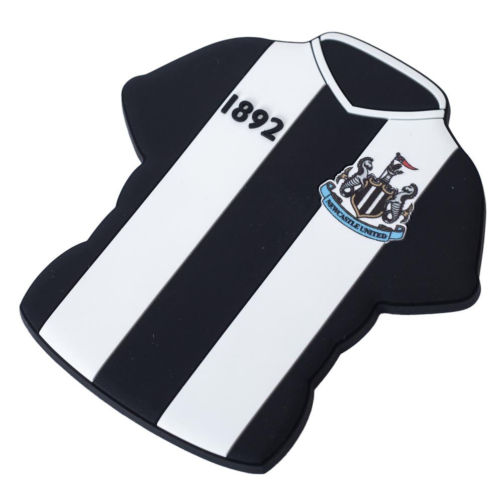  https://imageoffloads.taylorsmerchandise.com/wp-content/uploads/TM-07402-Newcastle-United-FC-PVC-Home-Kit-Fridge-Magnet-1.jpg
