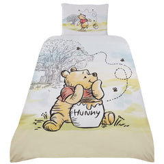 https://imageoffloads.taylorsmerchandise.com/wp-content/uploads/TM-07484-Winnie-The-Pooh-Single-Duvet-Set.jpg