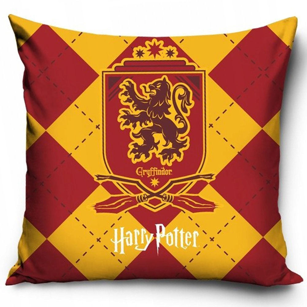 https://imageoffloads.taylorsmerchandise.com/wp-content/uploads/TM-07749-Harry-Potter-Gyffindor-Velvet-Feel-Cushion.jpg