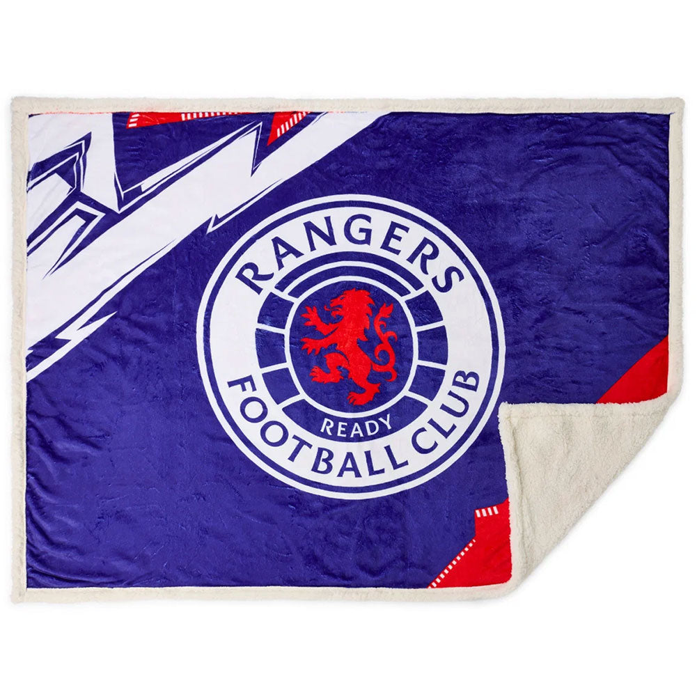 https://imageoffloads.taylorsmerchandise.com/wp-content/uploads/TM-08015-Rangers-FC-Geo-Sherpa-Fleece-Blanket.jpg Hauptbild
