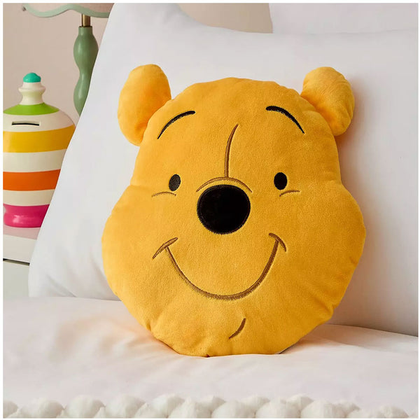  https://imageoffloads.taylorsmerchandise.com/wp-content/uploads/TM-08478-Winnie-The-Pooh-Shaped-Cushion-1.jpg