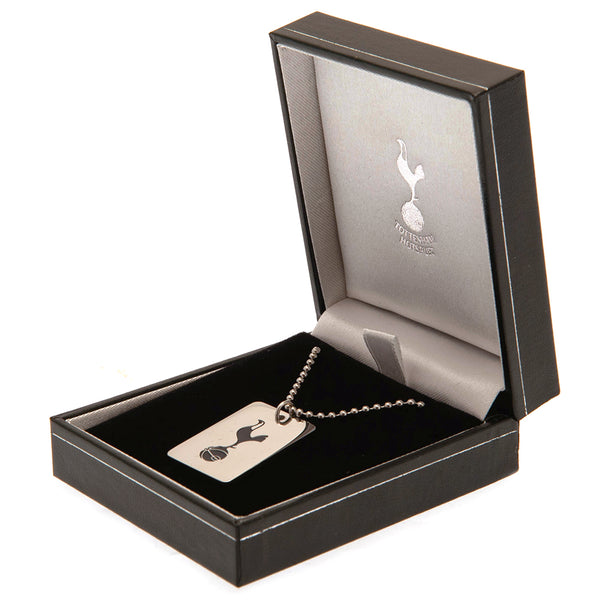 Tottenham Hotspur FC Enamel Crest Dog Tag & Chain LKT Sport Classic design stainless steel dog tag and ball chainChrome finish and featuring a colour inlay Spurs crestOfficial licensed productChain approx 53cm (21in)Dog tag approx 30mm x 20mm Necklaces