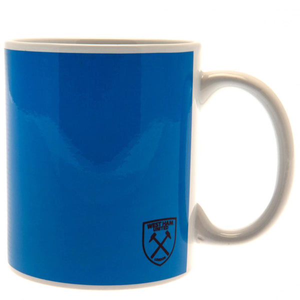 West Ham United FC Halftone Mug LKT Sport Ceramic everyday coffee mug Halftone design featuring a full colour West Ham United club crest Glazed kiln fired finish with white handle Official licensed product Approx 315ml (11oz) Approx 9cm tall, 8cm in diame